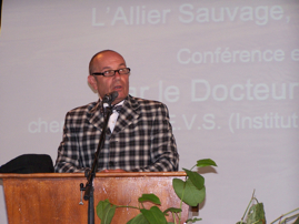 17.1-la conférence du Dr Nazaire Elliott (Thierry Bissiriex).JPG